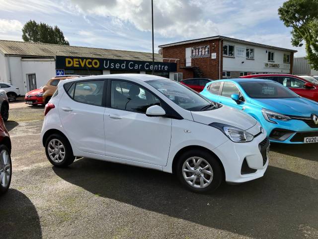 Hyundai i10 1.2 SE 5dr Auto Hatchback Petrol White